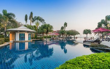 The Theatre Residence 4* et Wora Bura Hua Hin Resort & Spa 5*