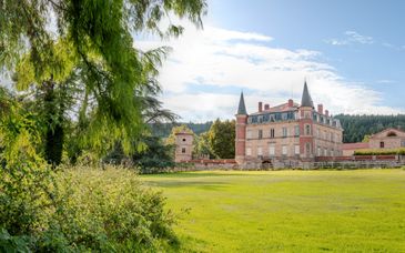 Domaine et Château de Valinches 4*