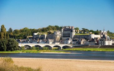 Maison Rabelais et hôtel Saint-Pierre 4*