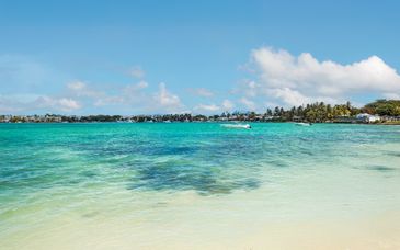 Sea Diamond Boutique Hotel & Spa 5* con possibile safari