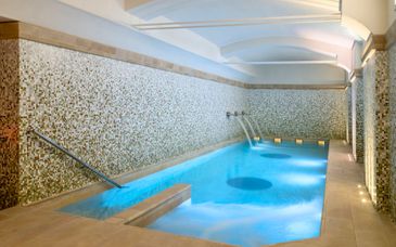 UNA HOTELS Galles 4*