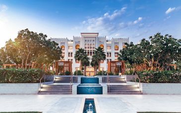 Combinato 5*: Al Messila, a Luxury Collection Resort & Spa, Doha e Dusit Thani Maldive
