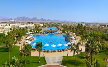 DoubleTree By Hilton Sharks Bay Resort 4*