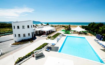 Medea Beach Resort 4*
