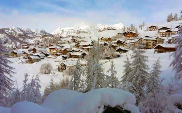 Maison Cly Hotel & Restaurant 4*