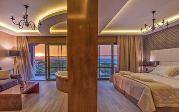 Elegance Luxury Executive Suites 5*