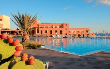 Hotel Village Suvaki 4*