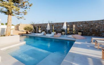 Oliving Mykonos Luxury Suites 