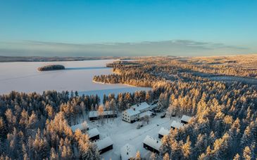Discover Lapland: Skyra Retreat 5*