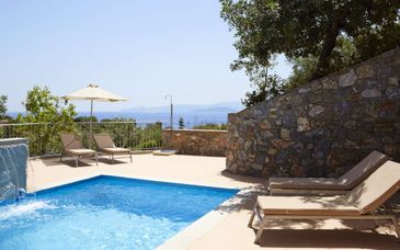 Pleiades Luxurious Villas 5*