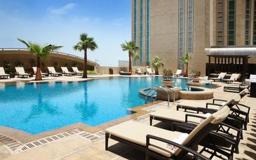Sofitel Abu Dhabi Corniche 5*