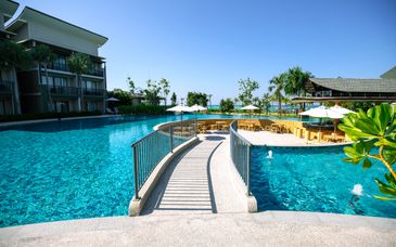 Trio: Le Méridien Phuket Mai Khao Beach Resort 5*, Island Escape Burasari 5* & Le Méridien Khao Lak 5*
