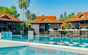 Duo: EQ Kuala Lumpur 5* & Pelangi Beach Resort & Spa, Langkawi 5*