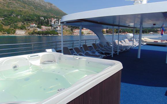 MS Mama Marija boat, MS Invictus of MS Summer 