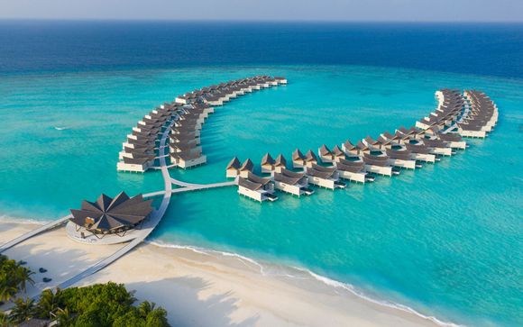 Mövenpick Resort Kuredhivaru Maldives 5*
