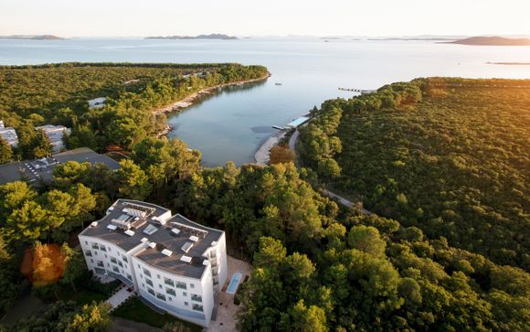 Crvena Luka Hotel & Resort 4*