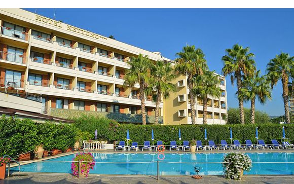 Uw hotel