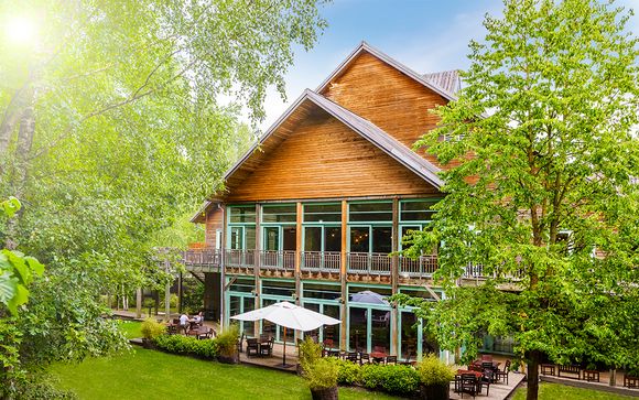 Poussez les portes de l'hôtel Les Trois Hiboux