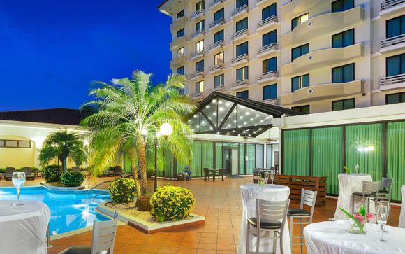 Holiday Inn Panama Canal 4*
