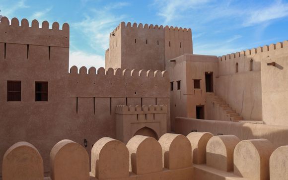 Ab 7 Nächten: Ausflug zum Wadi Shab & Ab 8 Nächten: Ausflug zu den Dimaniyat Islands