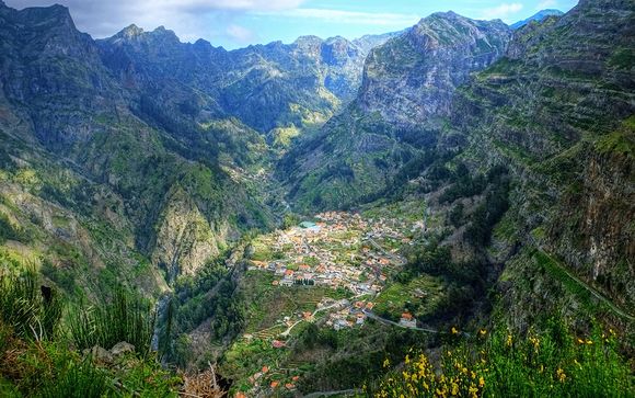 1/2 Tag Stadtrundfahrt über Pica do Barcelo, Eira do Serrado und Monte. 