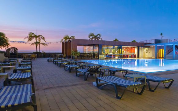 The Views Monumental 4*