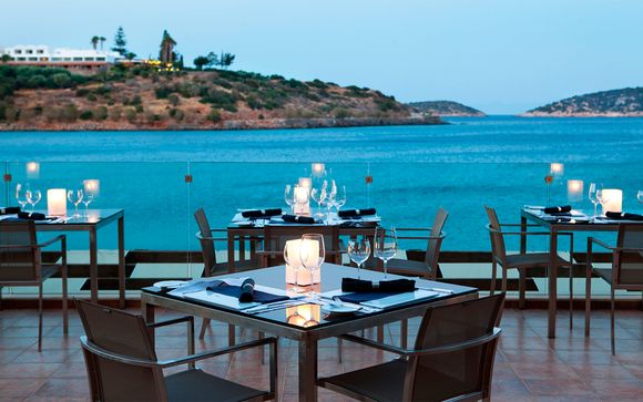 Minos Beach Art 5*