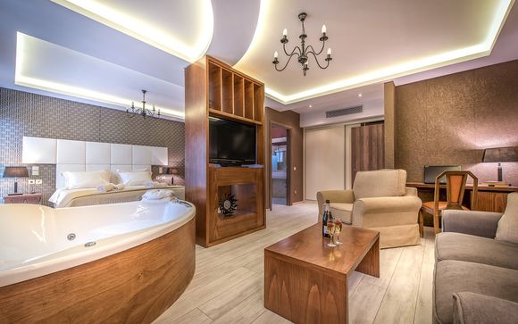 Hotel Elegance Luxury Executive Suites 5*