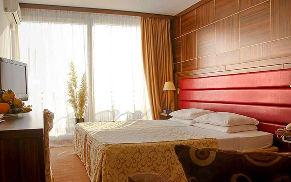 Hotel Club Palas 4*