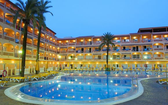 Hotel Bahía Tropical 4*
