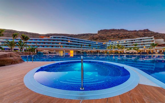 Radisson Blu Resort & Spa Gran Canaria Mogan 5*