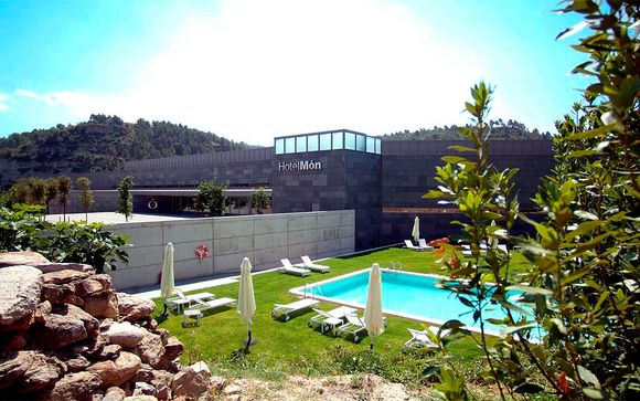 Hotel Món Sant Benet 4*