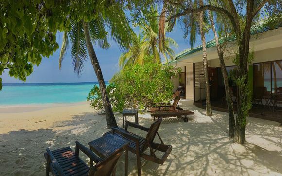  Eriyadu Island Resort Maldivas