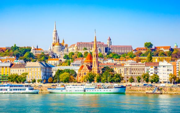 Dîner-croisière sur le Danube avec un spectacle folklorique et musique live