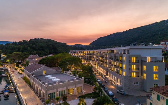 Poussez les portes du Lazure Marina & Hotel 5*