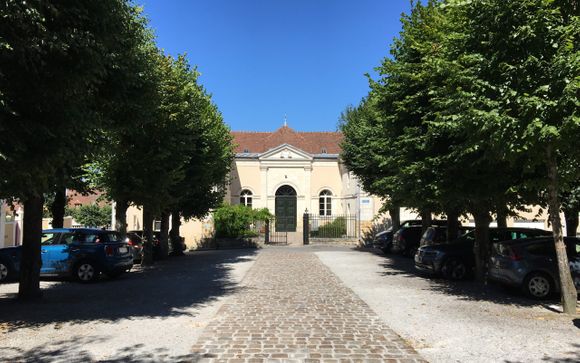 Poussez les portes de l'Hôtel du Tribunal