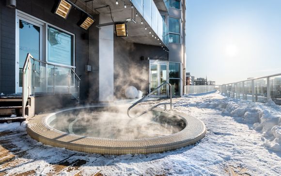 Poussez les portes du Warwick Le Crystal 5*