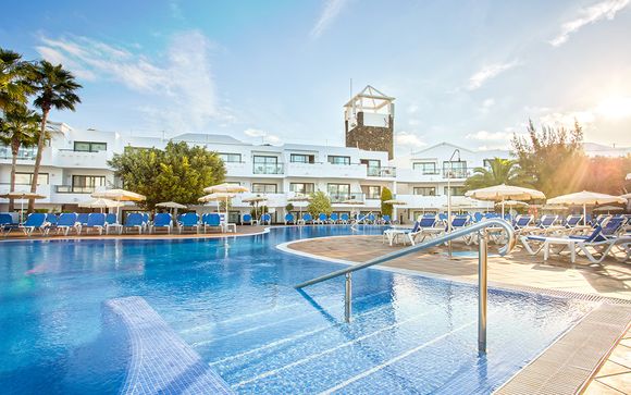 Poussez les portes de l'hôtel Be Live Expérience Lanzarote Beach 4*