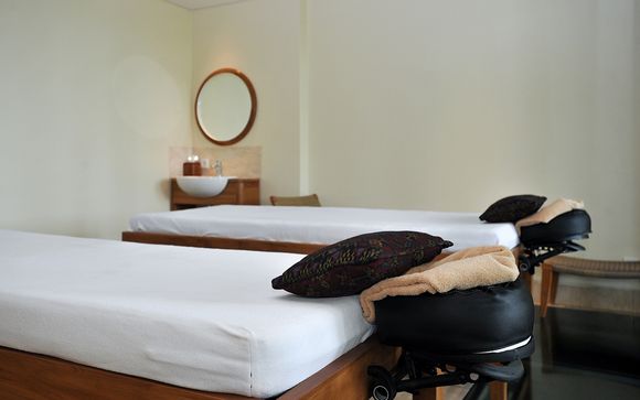 Poussez les portes de l'hôtel Komaneka at Keramas Beach 5*
