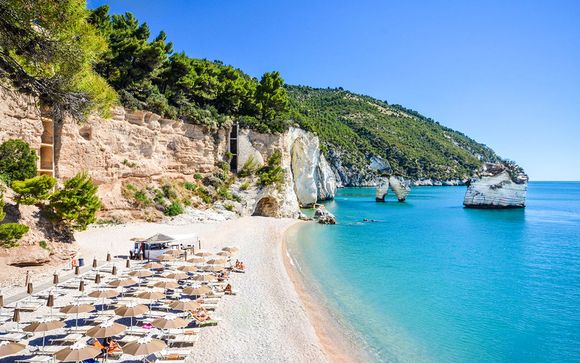 Hôtel Baia dei Faraglioni Beach Resort 5*