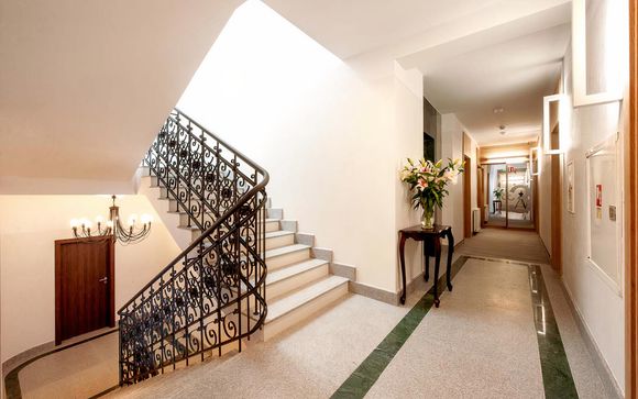 Plaza Boutique Hotel 4*