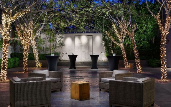 Luxe Sunset Boulevard Hotel 4*