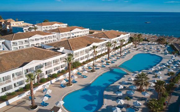 Alpiclub Sandy Beach & Villas 5*
