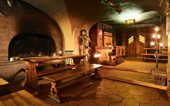 Cena con spettacolo in una taverna medievale – U Krále Brabantského