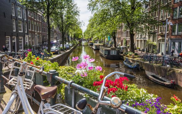 Scoprite Amsterdam in bicicletta grazie al noleggio incluso