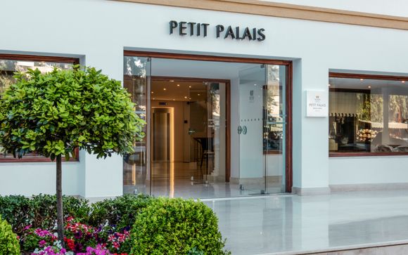 Mitsis Petit Palais Beach Hotel