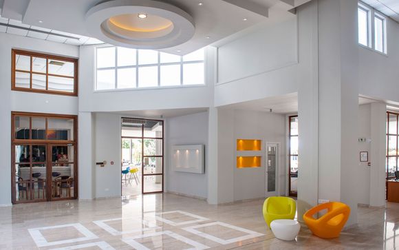 Mayfair Hotel 4*