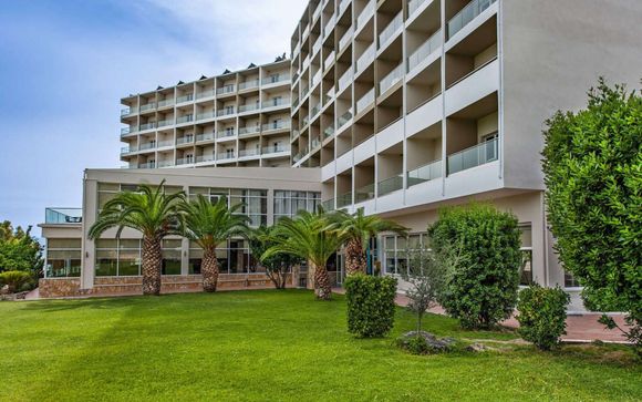 Evia Riviera Resort 4*