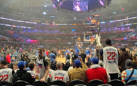 Lo stadio e la partita con i Clippers
