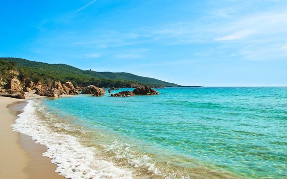 Benessere e relax a 4* con vista sulla marina di Porto Pollo
